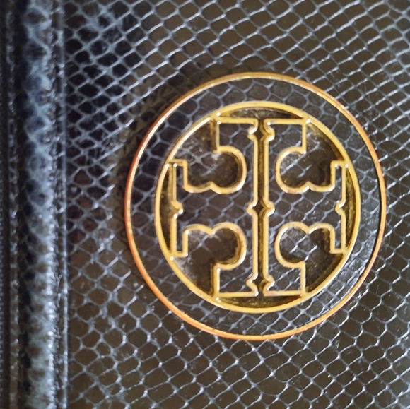 Tory Burch snakeskin wallet - Picture 3 of 13